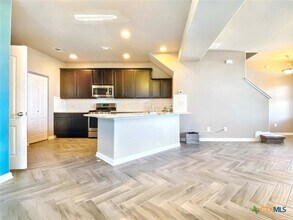 1721 Arbor Knot Dr in Kyle, TX - Building Photo - Building Photo