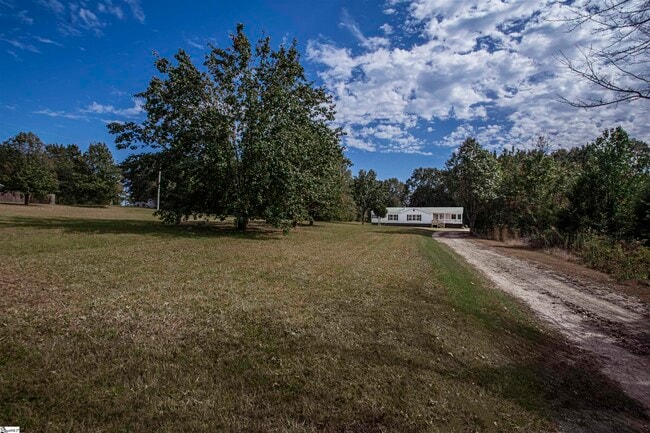 296 Fish Camp Rd in Easley, SC - Building Photo - Building Photo