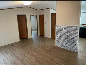 121 Viars Rd in Philadelphia, TN - Building Photo - Building Photo