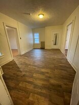 226 Lincoln Way W in Chambersburg, PA - Building Photo