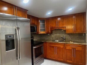9920 NW 68th Pl in Tamarac, FL - Building Photo - Building Photo