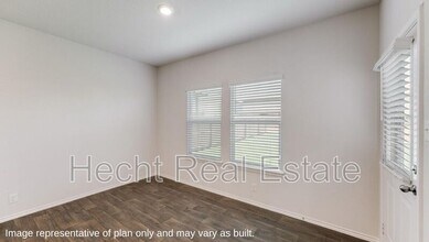 2940 Panther Spg in New Braunfels, TX - Building Photo - Building Photo