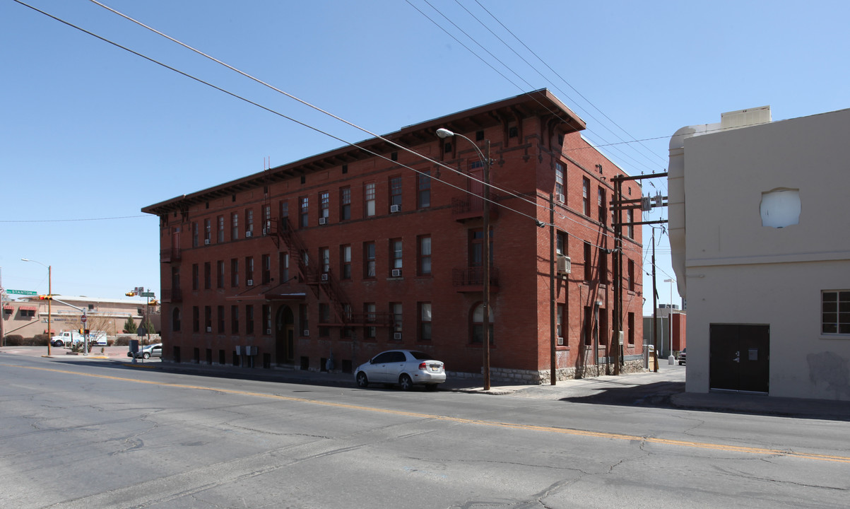 212 Montana Ave in El Paso, TX - Building Photo