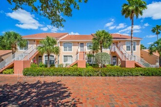 2055 Cascades Dr in Naples, FL - Building Photo - Building Photo