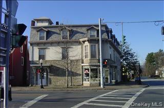 property at 4 W Market St