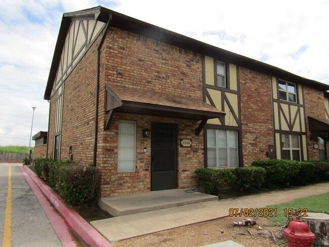 property at 4546 NE Arlington Ave
