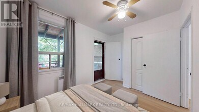 215 Kingston Rd in Toronto, ON - Building Photo - Building Photo