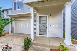 1586 19th Ave in Forest Grove, OR - Building Photo