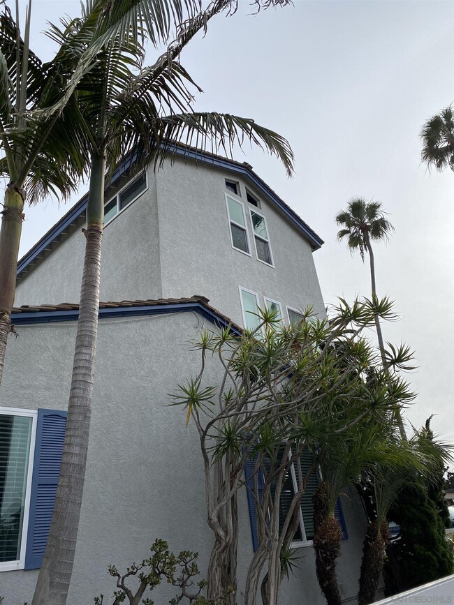 1607 Cable St in San Diego, CA - Foto de edificio - Building Photo