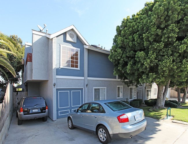 4338 Montalvo St in San Diego, CA - Building Photo - Building Photo