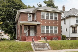 1319 Dayton Ave, Unit Upper in St. Paul, MN - Building Photo