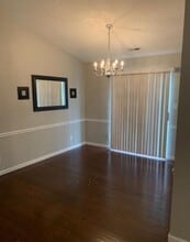 1435 Bobolink Pl in Brentwood, MO - Foto de edificio - Building Photo