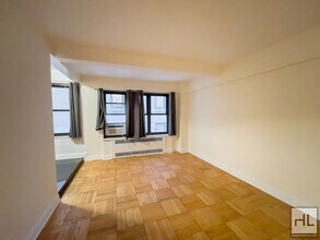 EAST 56 STREET, Unit 5J in New York, NY - Building Photo - Building Photo