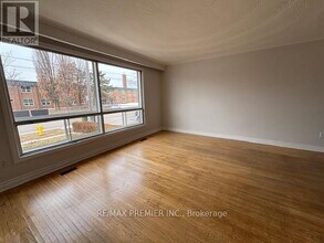 199 Gracedale Blvd in Toronto, ON - Building Photo - Building Photo