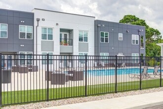 Radius at Donelson in Nashville, TN - Building Photo - Building Photo