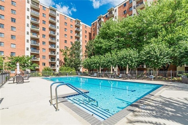 property at 3000 Johnson Ferry Rd NE