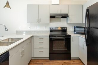 Cornell Place in Salt Lake City, UT - Building Photo - Building Photo