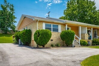 1214 Helena Dr in Chattanooga, TN - Building Photo - Building Photo