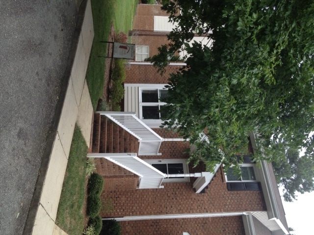 7 Preakness Dr