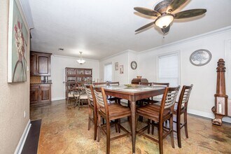 2490 S Shore Dr in Biloxi, MS - Building Photo - Building Photo