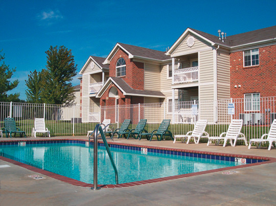 Crown Pointe Apartments photo'