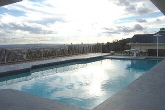 5238 Los Encantos Way in Los Angeles, CA - Building Photo - Building Photo