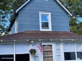 213 Ocean Ave in Island Heights, NJ - Building Photo