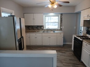 2423 Rose Ave in Rockford, IL - Building Photo - Building Photo