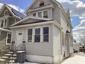 12702 95th Ave in Queens, NY - Building Photo