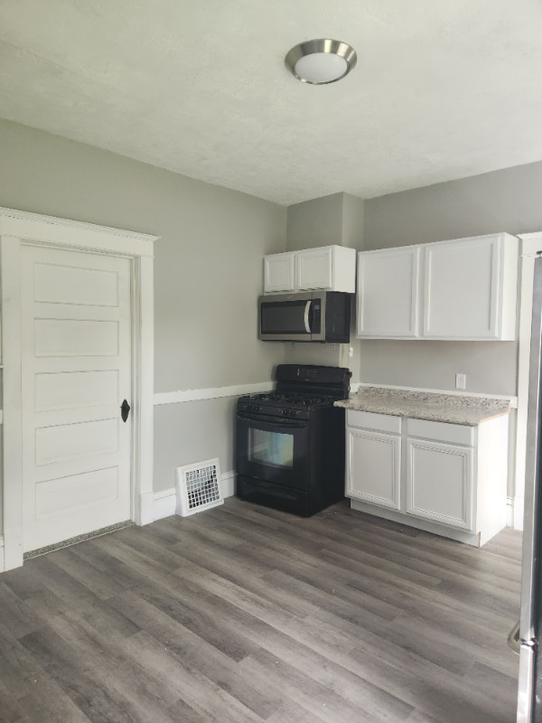 property at 2504 W Latrobe St