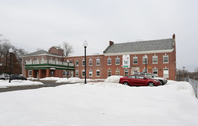 990 Wethersfield Ave in Hartford, CT - Building Photo - Building Photo