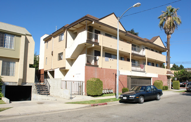 115 S Verdugo Rd in Glendale, CA - Building Photo - Building Photo