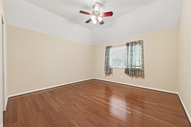 property at 5907 Indian Hills Ln