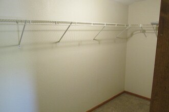 404 Wood St N-Unit -404 Wood street North Apt 2 Jordan, Mn 55352 in Jordan, MN - Building Photo - Building Photo