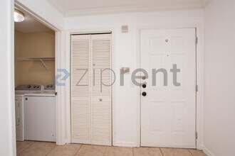 3591 Kernan Blvd S in Jacksonville, FL - Building Photo - Building Photo