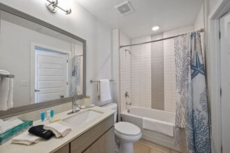 28 Woolfe St in Charleston, SC - Building Photo - Building Photo