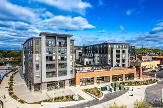 Haymarket Landing Apartments in Eau Claire, WI - Building Photo - Building Photo