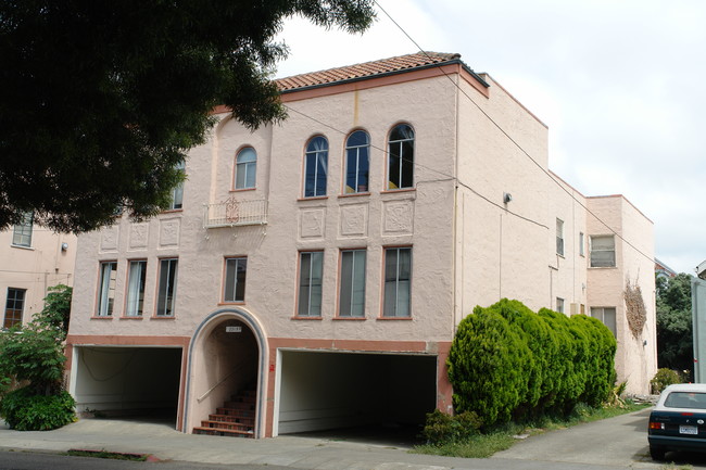 2215 Channing Way in Berkeley, CA - Foto de edificio - Building Photo