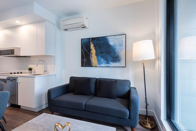 1428 Avenue Overdale in Montréal, QC - Building Photo - Building Photo