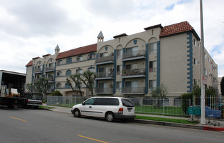 233 S Hobart Blvd Apartments