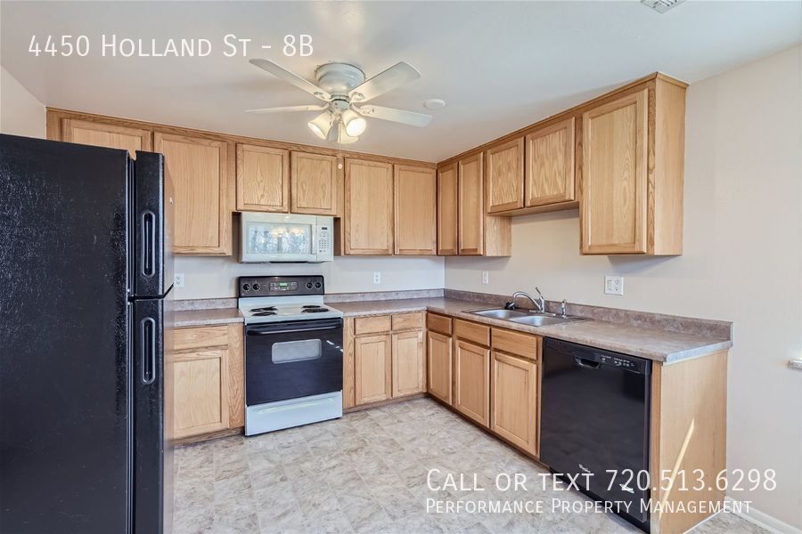 4450 Holland St in Wheat Ridge, CO - Foto de edificio