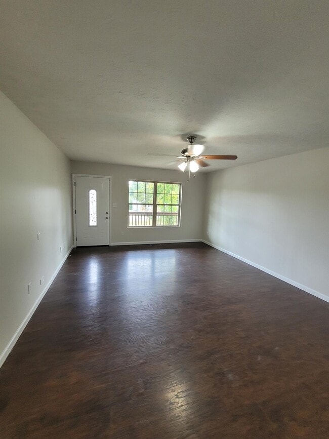 2013 Paris Rd in Knoxville, TN - Building Photo - Building Photo