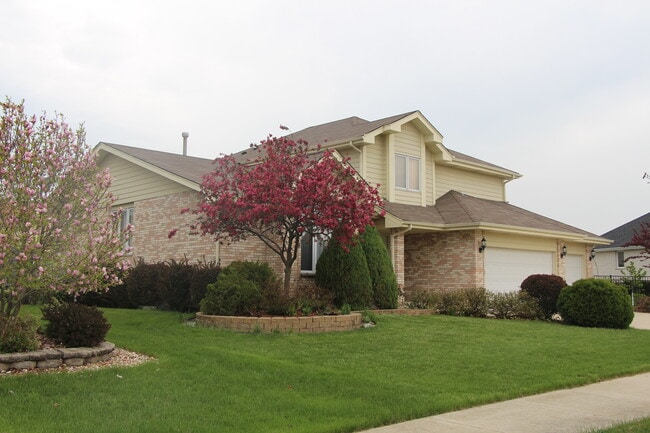 property at 7810 Brookside Glen Dr