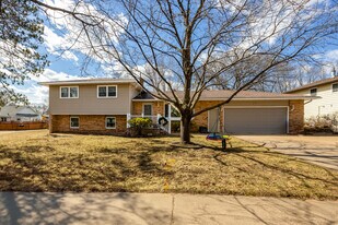 2828 Saturn Ave, Unit Upper in Eau Claire, WI - Building Photo