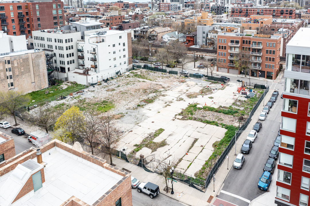 Old Town Residences in Chicago, IL - Building Photo