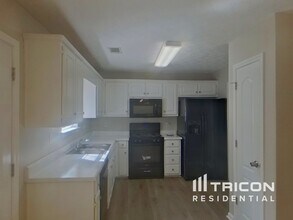 201 Ranch Ct in Locust Grove, GA - Building Photo - Building Photo