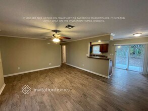 1410 Stonehaven Way in Tarpon Springs, FL - Foto de edificio - Building Photo