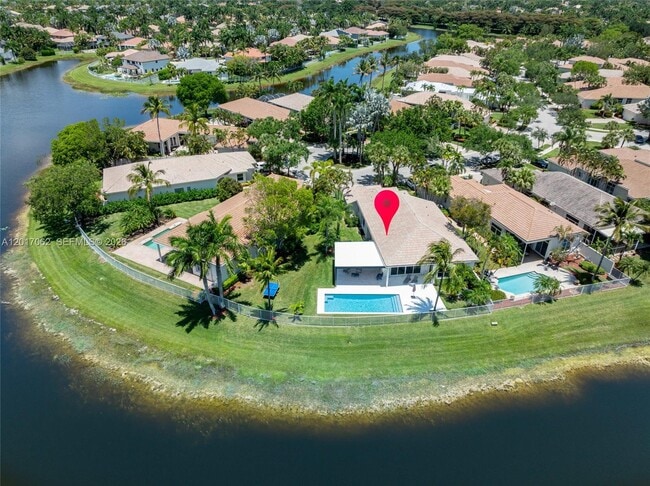 property at 2576 Bay Pointe Dr