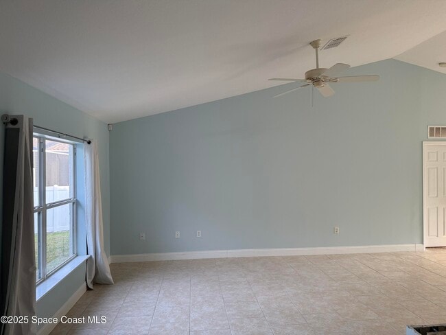 1815 Dragon Rd SE in Palm Bay, FL - Building Photo - Building Photo