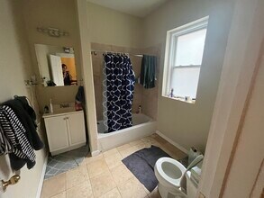 1197 Commonwealth Ave, Unit 3 in Boston, MA - Building Photo - Building Photo